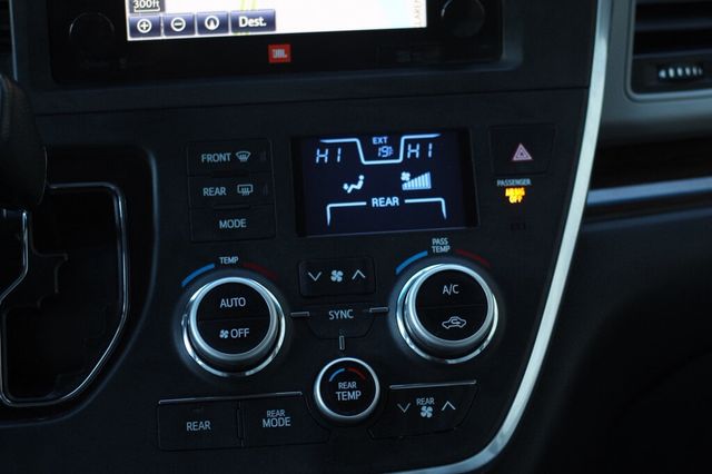 2015 Toyota Sienna ONE OWNER AWD LIMITED PREMIUM W/ NAVIGATION,  REAR DUAL VIEW DVD - 22971843 - 16