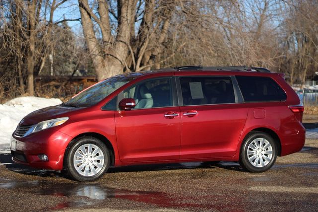 2015 Toyota Sienna ONE OWNER AWD LIMITED PREMIUM W/ NAVIGATION,  REAR DUAL VIEW DVD - 22971843 - 17