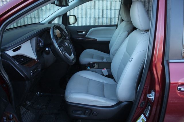 2015 Toyota Sienna ONE OWNER AWD LIMITED PREMIUM W/ NAVIGATION,  REAR DUAL VIEW DVD - 22971843 - 23