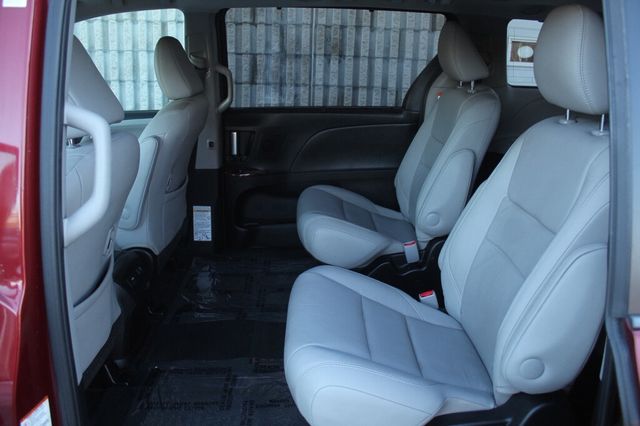 2015 Toyota Sienna ONE OWNER AWD LIMITED PREMIUM W/ NAVIGATION,  REAR DUAL VIEW DVD - 22971843 - 27