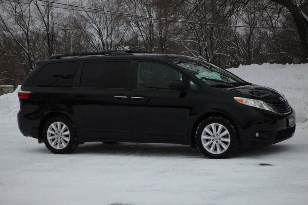 2015 Toyota Sienna ONE OWNER AWD XLE W/ NAVIGATION PKG - 22950406 | Video 1