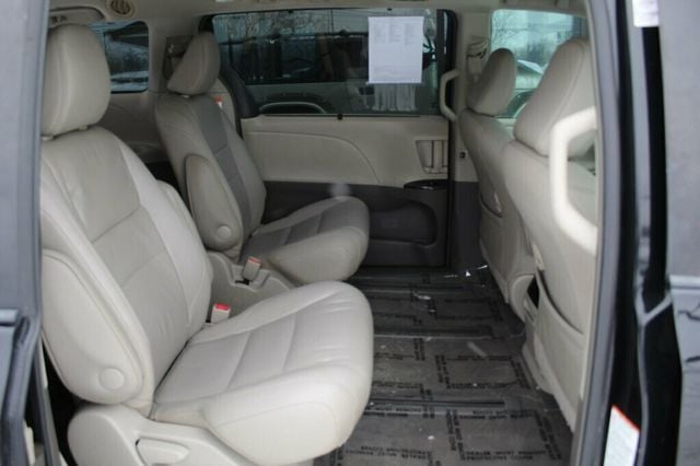 2015 Toyota Sienna ONE OWNER AWD XLE W/ NAVIGATION PKG - 22950406 - 9