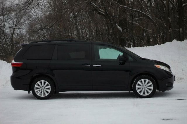 2015 Toyota Sienna ONE OWNER AWD XLE W/ NAVIGATION PKG - 22950406 - 1