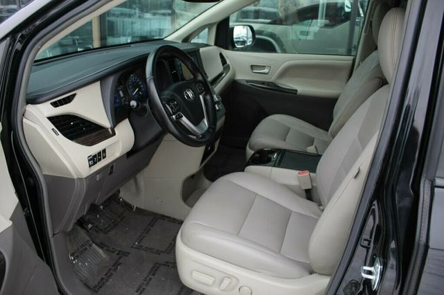 2015 Toyota Sienna ONE OWNER AWD XLE W/ NAVIGATION PKG - 22950406 - 25