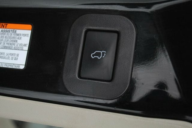 2015 Toyota Sienna ONE OWNER AWD XLE W/ NAVIGATION PKG - 22950406 - 32