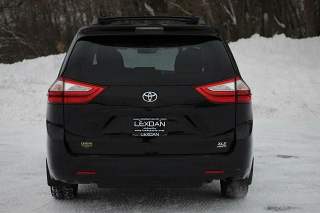 2015 Toyota Sienna ONE OWNER AWD XLE W/ NAVIGATION PKG - 22950406 - 4