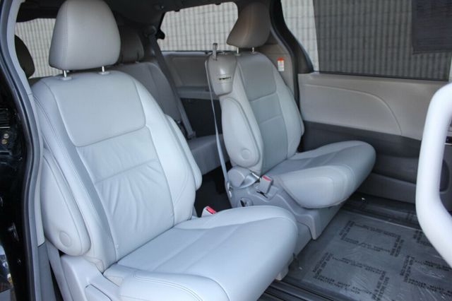 2015 Toyota Sienna ONE OWNER  XLE PREMIUM W/ NAVIGATION, REAR DVD,LEATHER, MOONROOF - 23060886 - 11