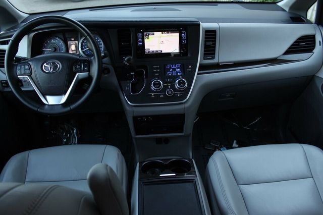 2015 Toyota Sienna ONE OWNER  XLE PREMIUM W/ NAVIGATION, REAR DVD,LEATHER, MOONROOF - 23060886 - 13
