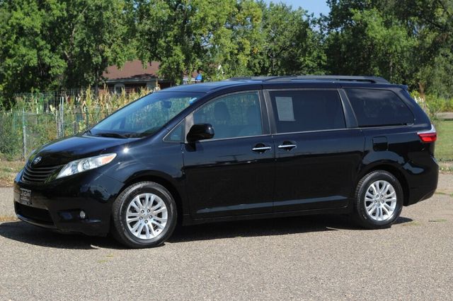 2015 Toyota Sienna ONE OWNER  XLE PREMIUM W/ NAVIGATION, REAR DVD,LEATHER, MOONROOF - 23060886 - 17