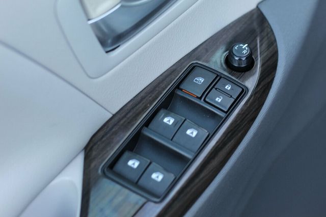 2015 Toyota Sienna ONE OWNER  XLE PREMIUM W/ NAVIGATION, REAR DVD,LEATHER, MOONROOF - 23060886 - 21