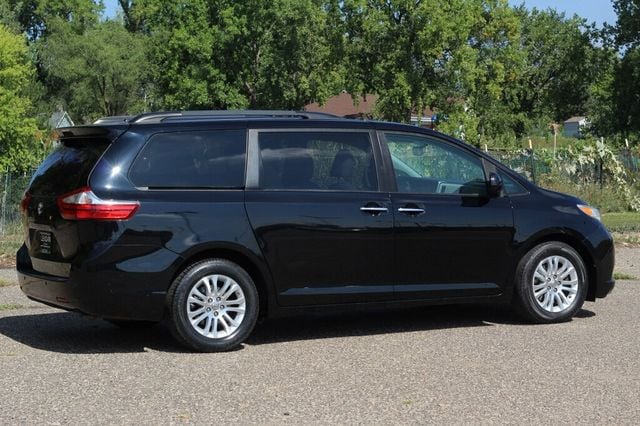 2015 Toyota Sienna ONE OWNER  XLE PREMIUM W/ NAVIGATION, REAR DVD,LEATHER, MOONROOF - 23060886 - 2
