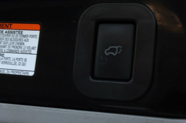 2015 Toyota Sienna ONE OWNER  XLE PREMIUM W/ NAVIGATION, REAR DVD,LEATHER, MOONROOF - 23060886 - 33