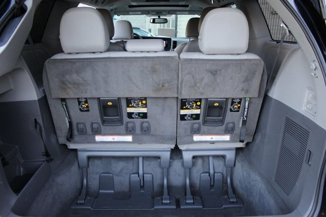 2015 Toyota Sienna ONE OWNER  XLE PREMIUM W/ NAVIGATION, REAR DVD,LEATHER, MOONROOF - 23060886 - 34