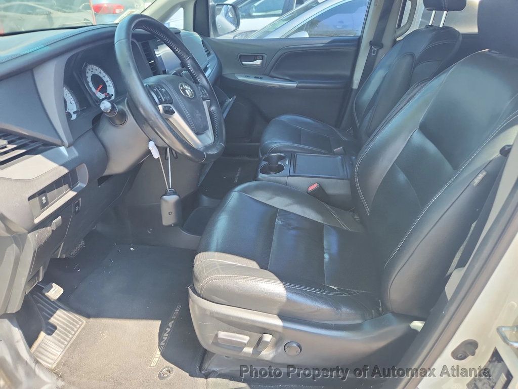 2015 Toyota Sienna SE - 22573808 - 3