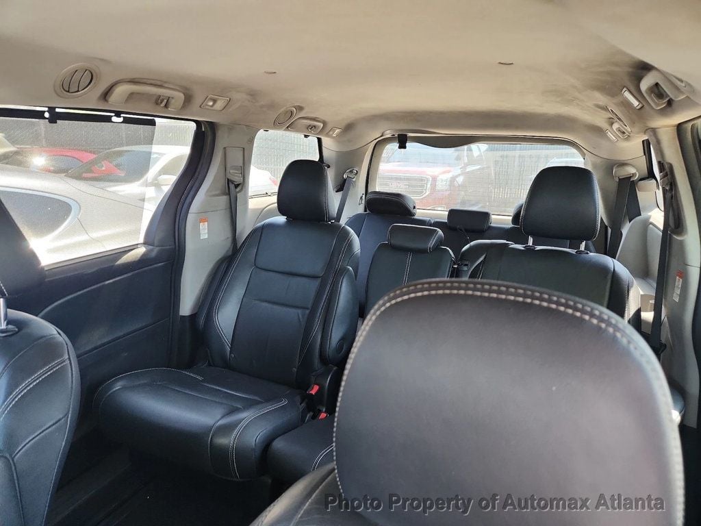 2015 Toyota Sienna SE - 22573808 - 4