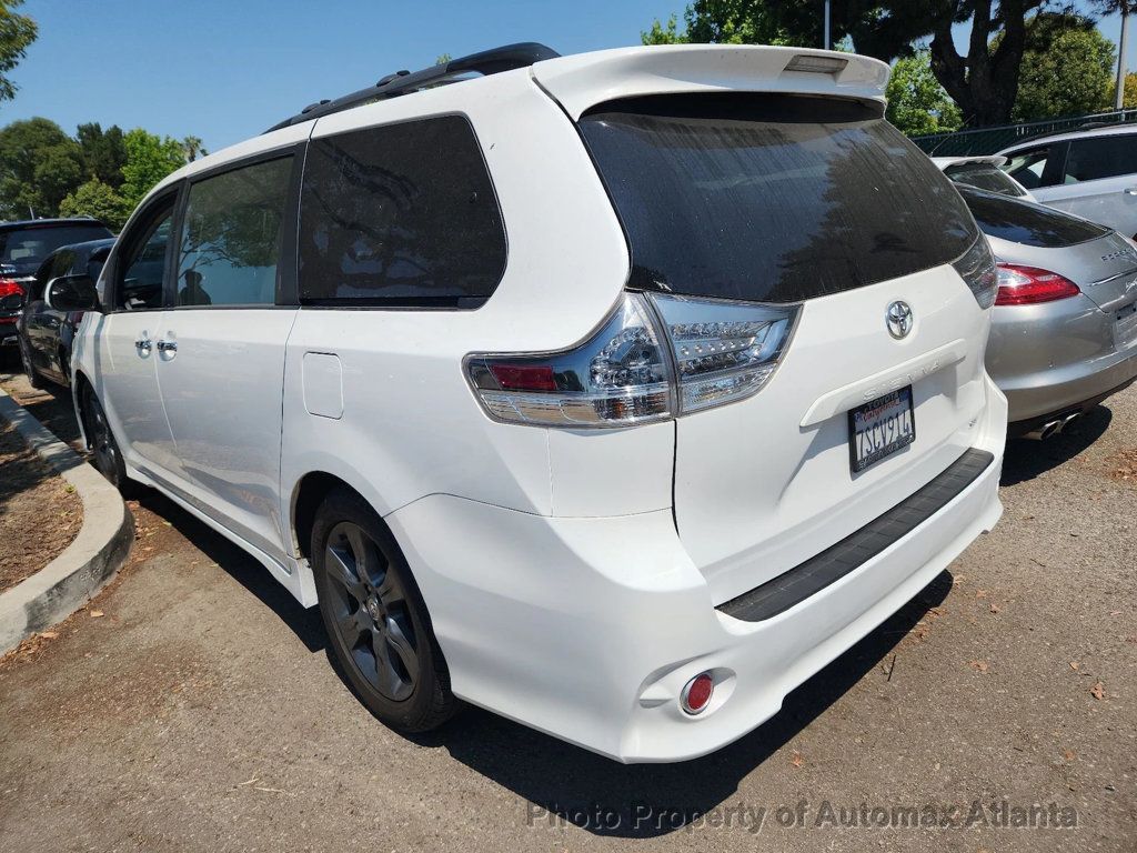 2015 Toyota Sienna SE - 22573808 - 6