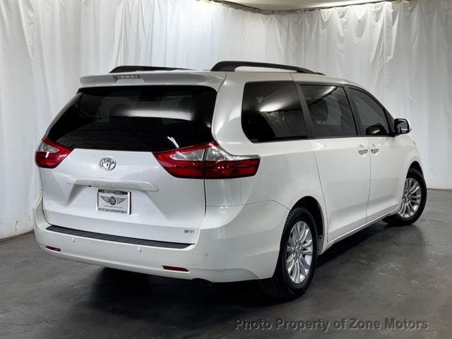 2015 Toyota Sienna XLE - 23033951 - 9