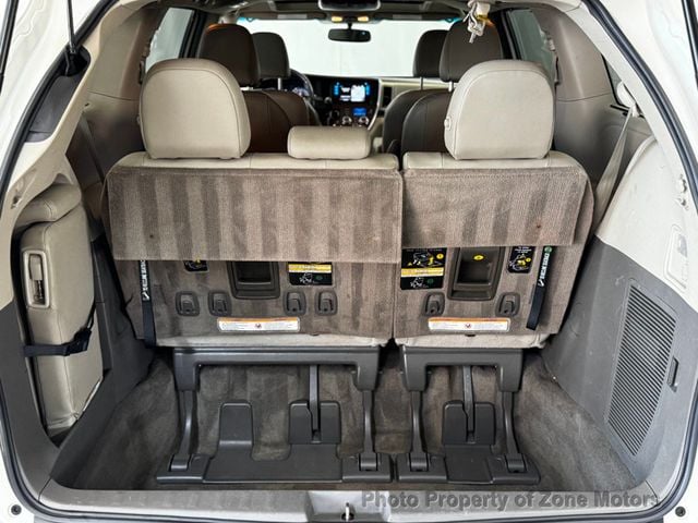 2015 Toyota Sienna XLE - 23033951 - 25