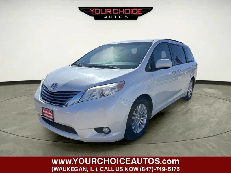 2015 Toyota Sienna XLE 7 Passenger Auto Access Seat 4dr Mini Van - 22997390 - 0