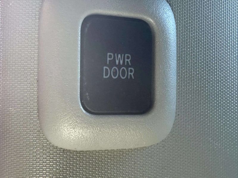 2015 Toyota Sienna XLE 7 Passenger Auto Access Seat 4dr Mini Van - 22997390 - 12