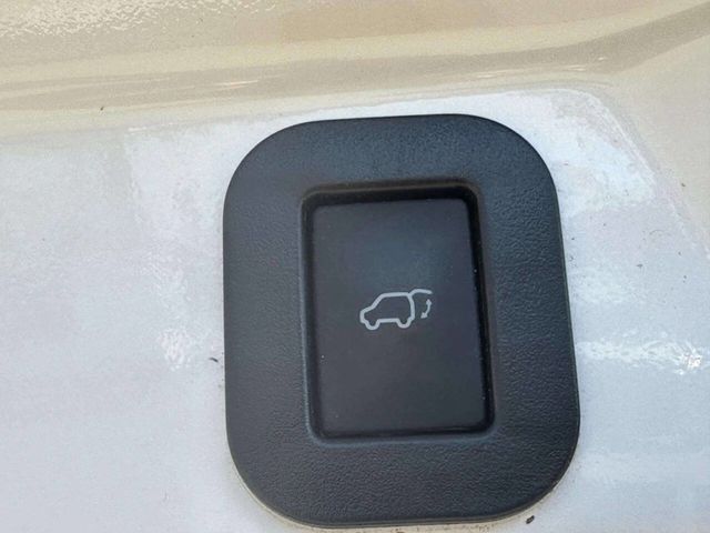2015 Toyota Sienna XLE 7 Passenger Auto Access Seat 4dr Mini Van - 22997390 - 16