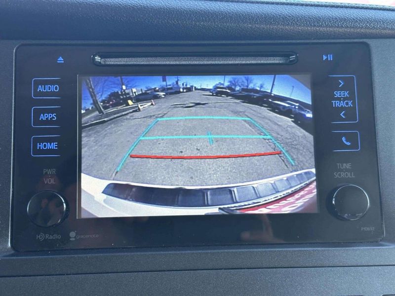 2015 Toyota Sienna XLE 7 Passenger Auto Access Seat 4dr Mini Van - 22997390 - 31