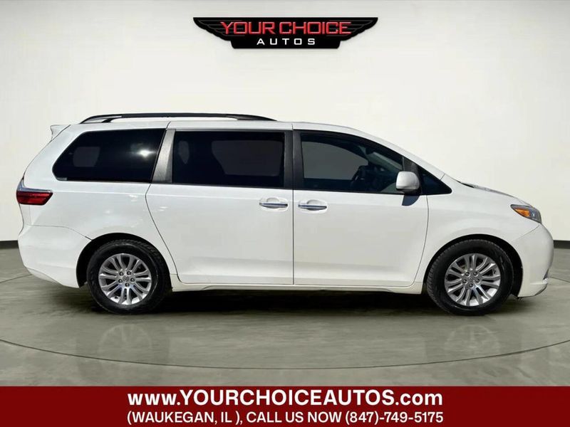 2015 Toyota Sienna XLE 7 Passenger Auto Access Seat 4dr Mini Van - 22997390 - 5
