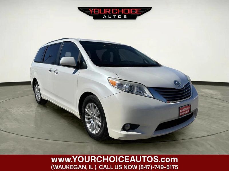 2015 Toyota Sienna XLE 7 Passenger Auto Access Seat 4dr Mini Van - 22997390 - 6