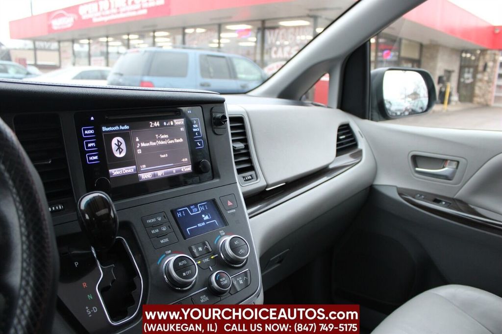 2015 Toyota Sienna XLE 8 Passenger 4dr Mini Van - 22263706 - 29
