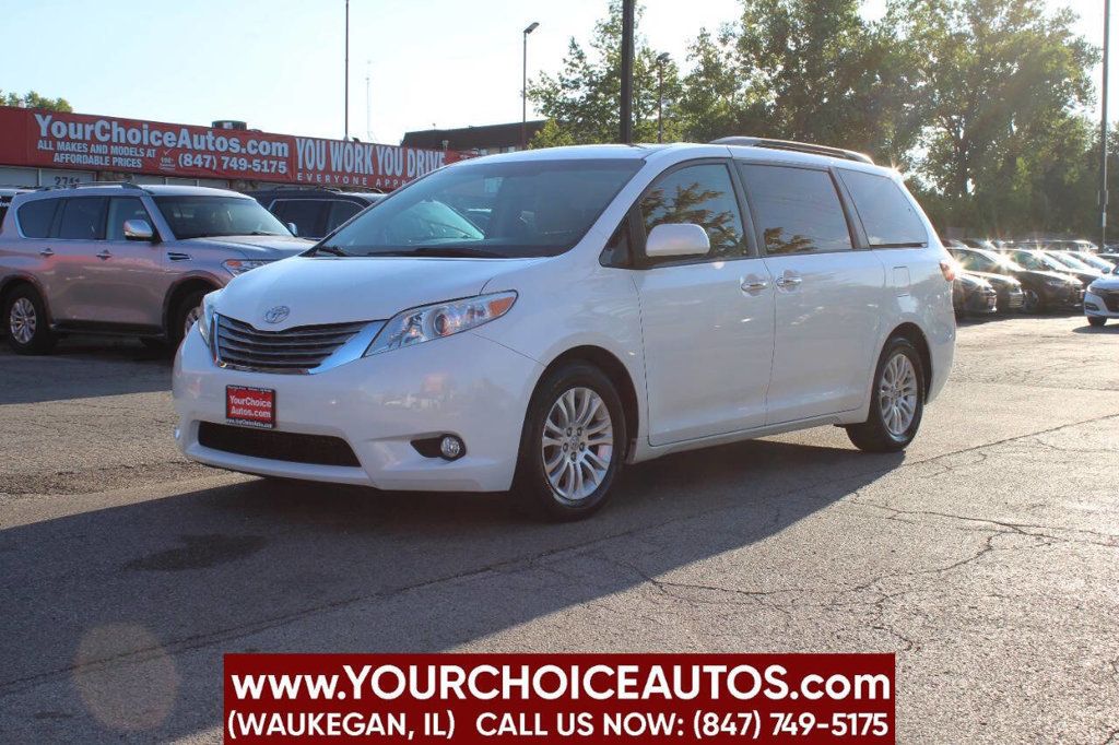 2015 Toyota Sienna XLE 8 Passenger 4dr Mini Van - 22922649 - 0