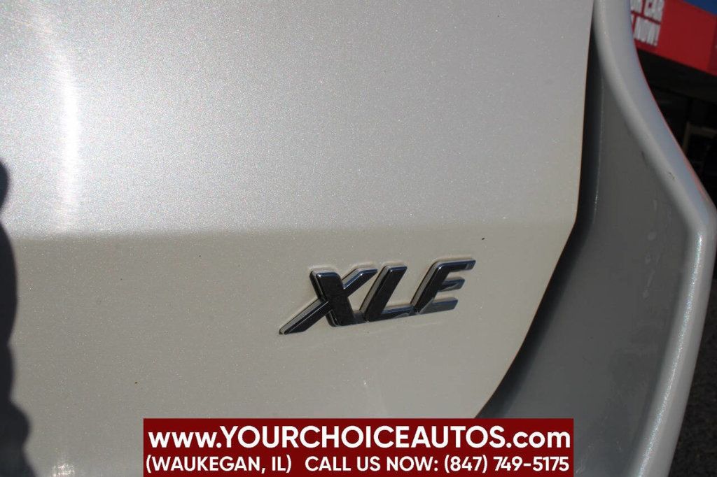 2015 Toyota Sienna XLE 8 Passenger 4dr Mini Van - 22922649 - 9