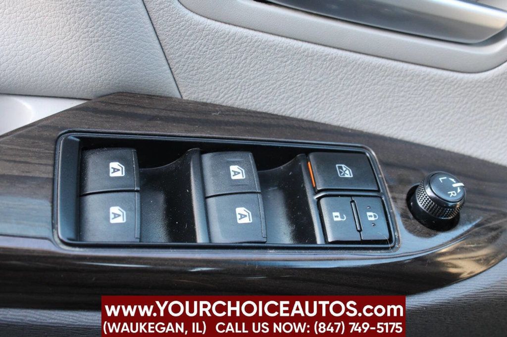 2015 Toyota Sienna XLE 8 Passenger 4dr Mini Van - 22922649 - 27