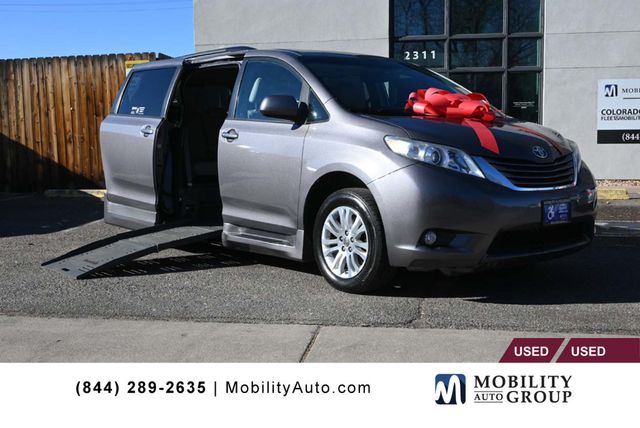 2015 Toyota Sienna XLE Mobility Handicap Van - 23006098 - 0