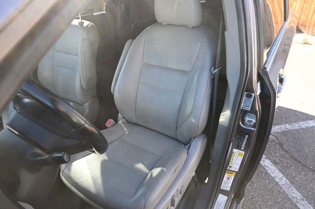 2015 Toyota Sienna XLE Mobility Handicap Van - 23006098 - 13