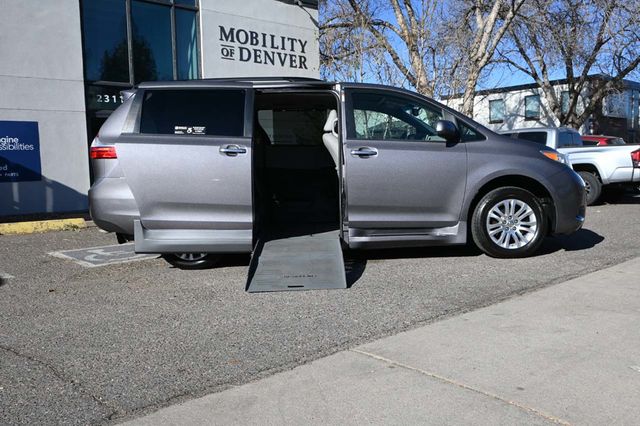 2015 Toyota Sienna XLE Mobility Handicap Van - 23006098 - 16