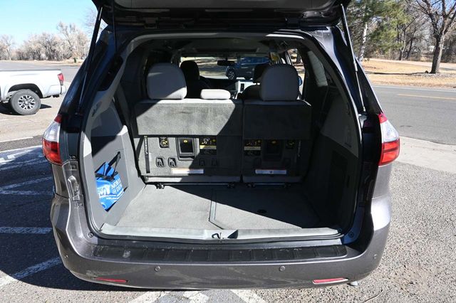 2015 Toyota Sienna XLE Mobility Handicap Van - 23006098 - 24
