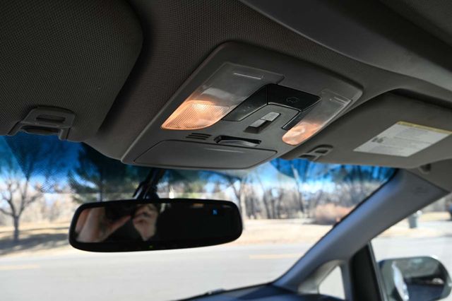 2015 Toyota Sienna XLE Mobility Handicap Van - 23006098 - 31