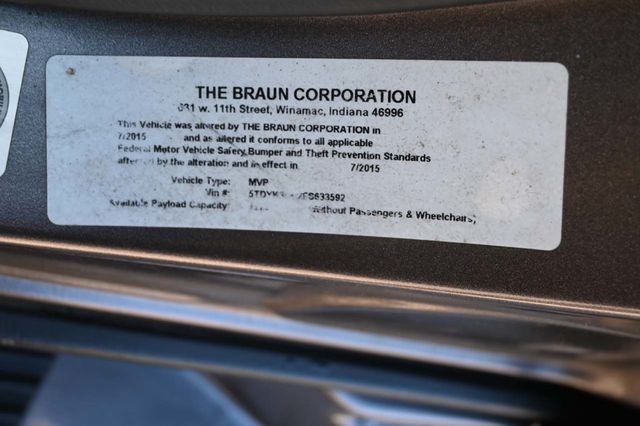 2015 Toyota Sienna XLE Mobility Handicap Van - 23006098 - 34