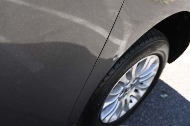 2015 Toyota Sienna XLE Mobility Handicap Van - 23006098 - 39