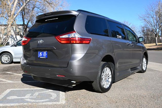 2015 Toyota Sienna XLE Mobility Handicap Van - 23006098 - 5