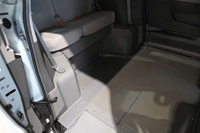 2015 Toyota Sienna XLE Mobility Handicap Van - 23007966 - 17