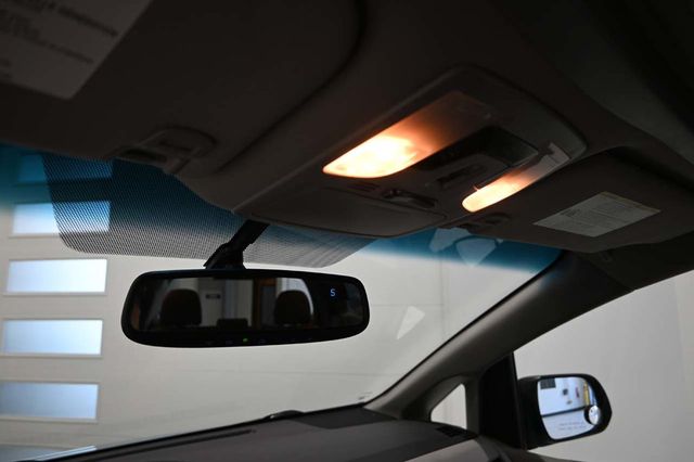 2015 Toyota Sienna XLE Mobility Handicap Van - 23007966 - 31