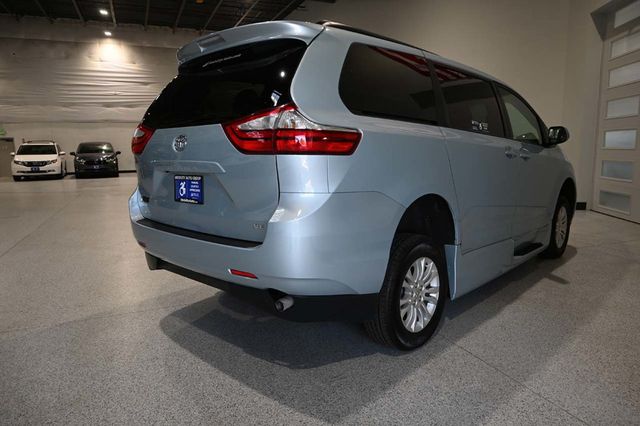 2015 Toyota Sienna XLE Mobility Handicap Van - 23007966 - 5