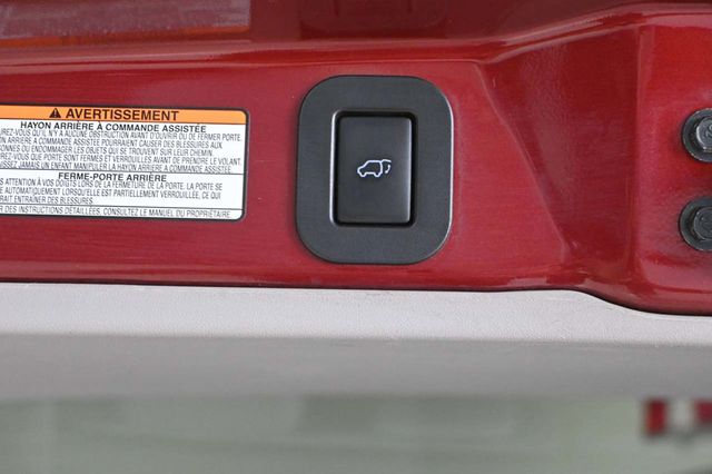2015 Toyota Sienna XLE Mobility Handicap Van - 23023781 - 27