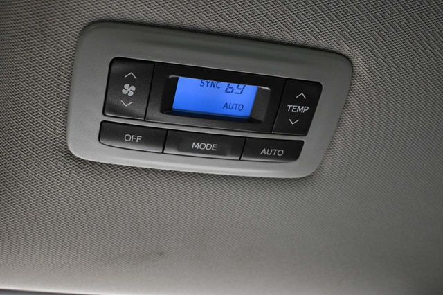 2015 Toyota Sienna XLE Mobility Handicap Van - 23023781 - 30