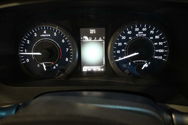 2015 Toyota Sienna XLE Mobility Handicap Van - 23023781 - 40