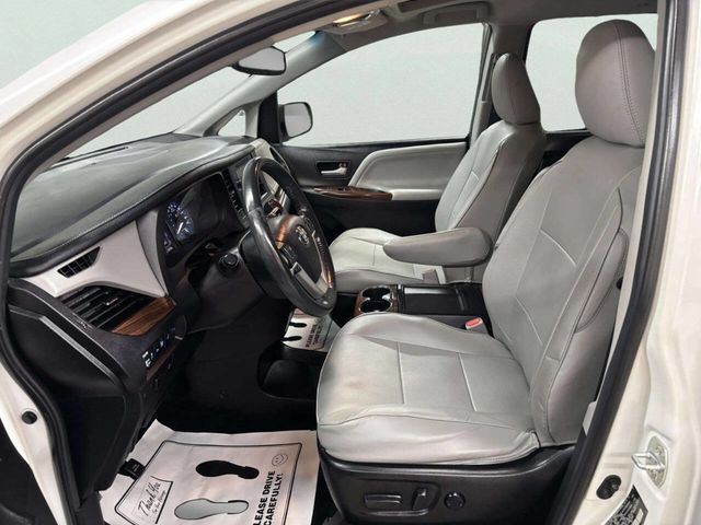 2015 Toyota Sienna XLE Premium 8 Passenger 4dr Mini Van - 23047869 - 15