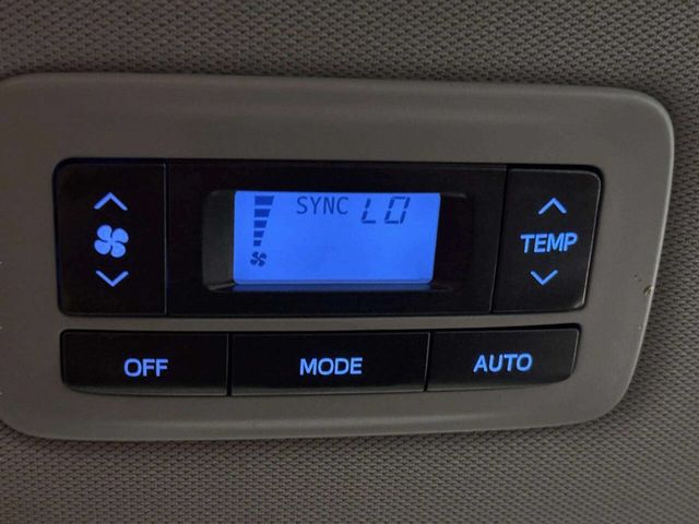 2015 Toyota Sienna XLE Premium 8 Passenger 4dr Mini Van - 23047869 - 25