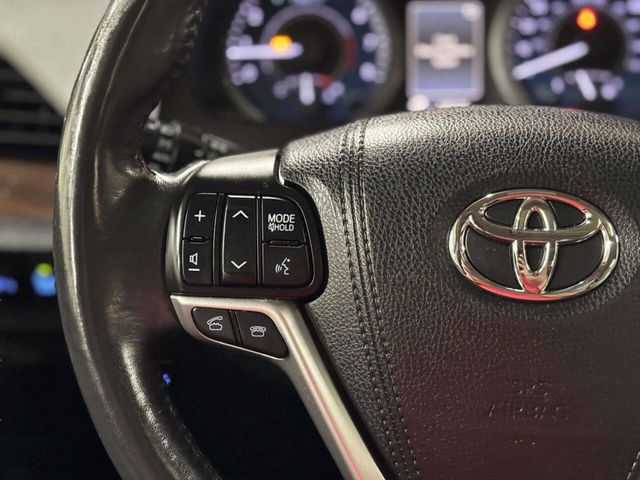2015 Toyota Sienna XLE Premium 8 Passenger 4dr Mini Van - 23047869 - 32