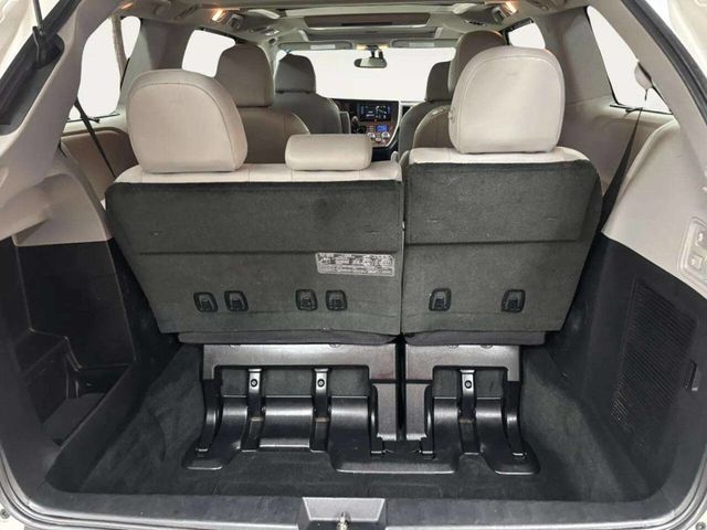 2015 Toyota Sienna XLE Premium 8 Passenger 4dr Mini Van - 23047869 - 5